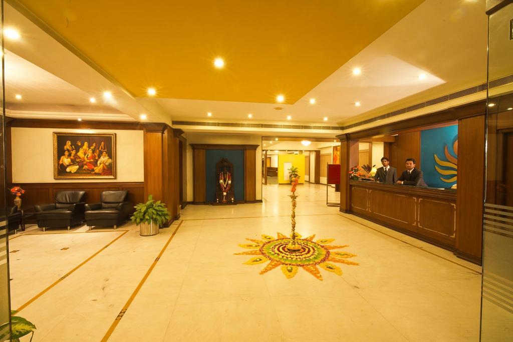 President Hotel Mysore Exteriör bild